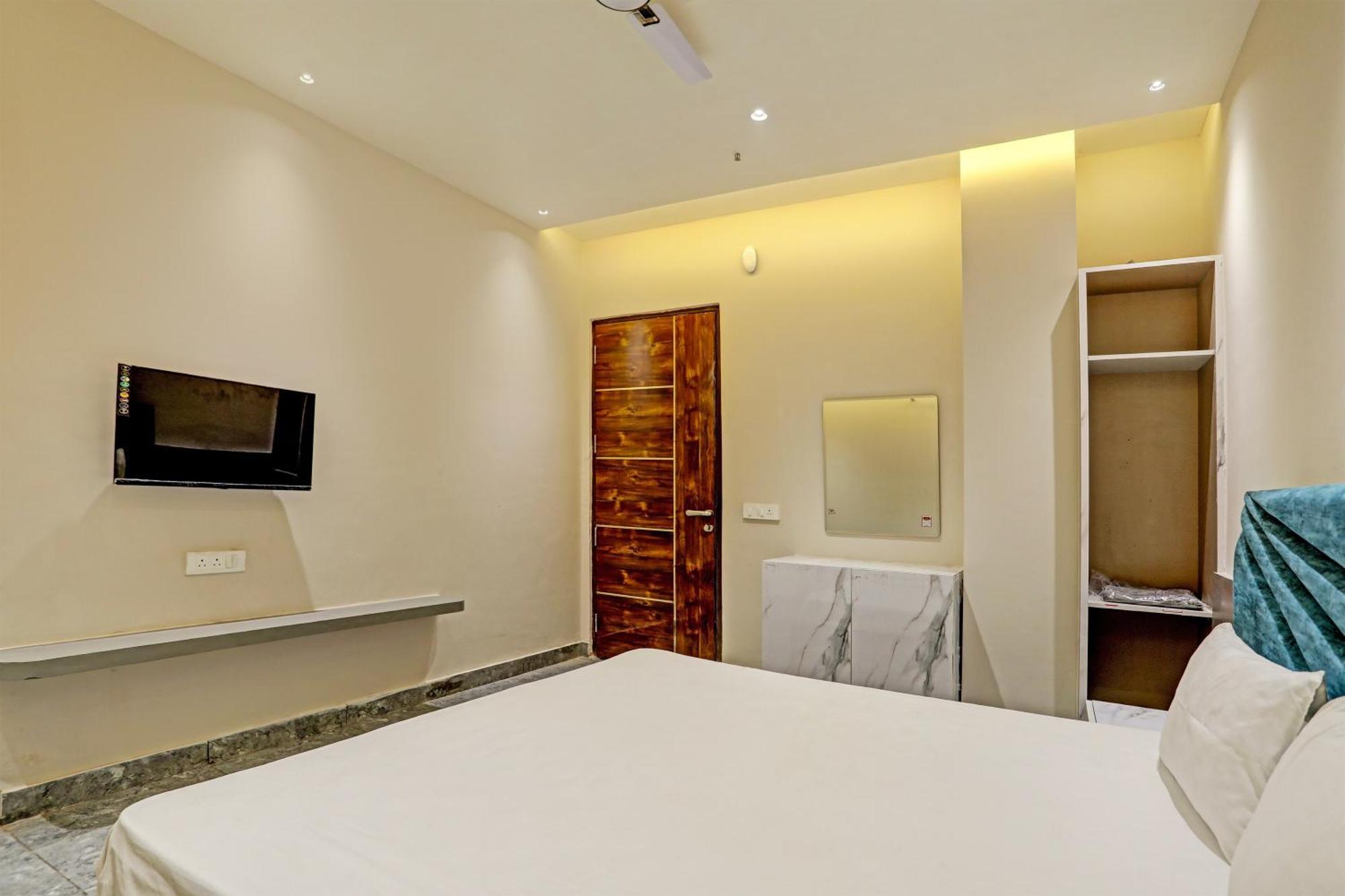 Hotel O Miraas Hotel And Banquet Hall Ludhiana Esterno foto